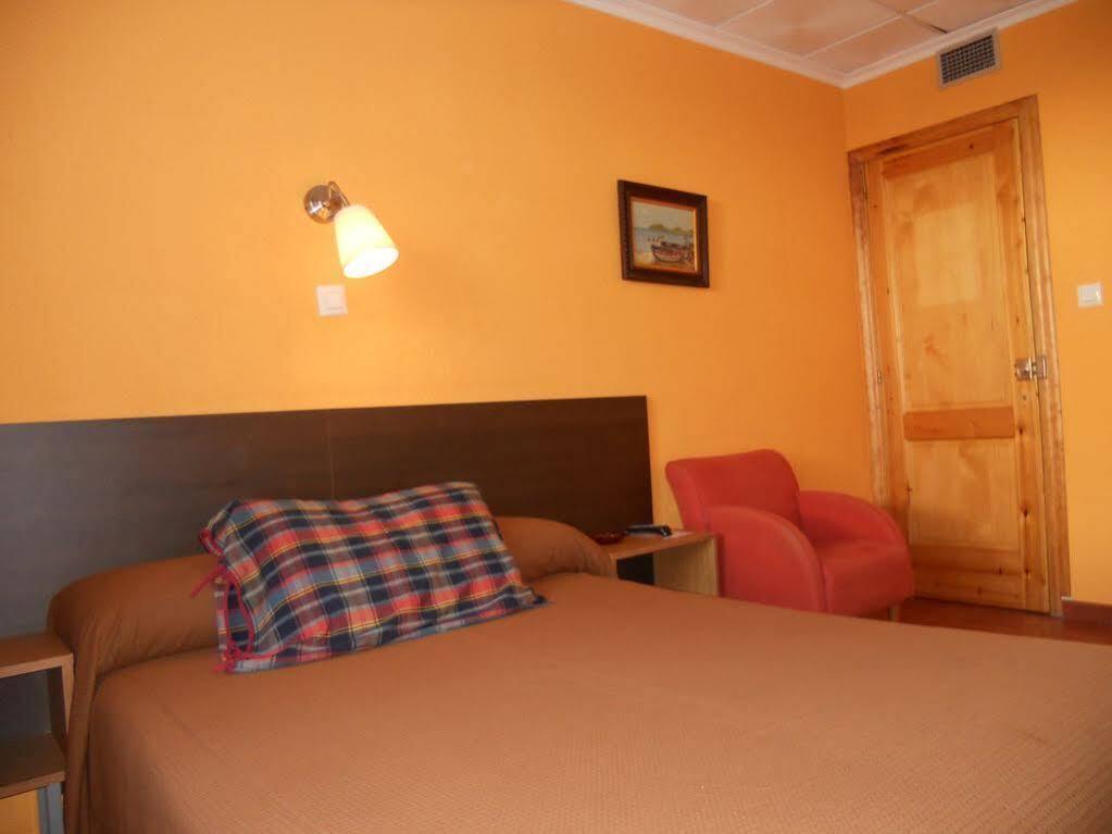Hostal El Callejón Tarragona Exterior foto